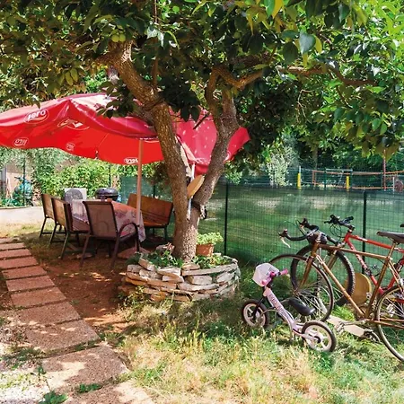 3 Bedroom Cozy In Umag
